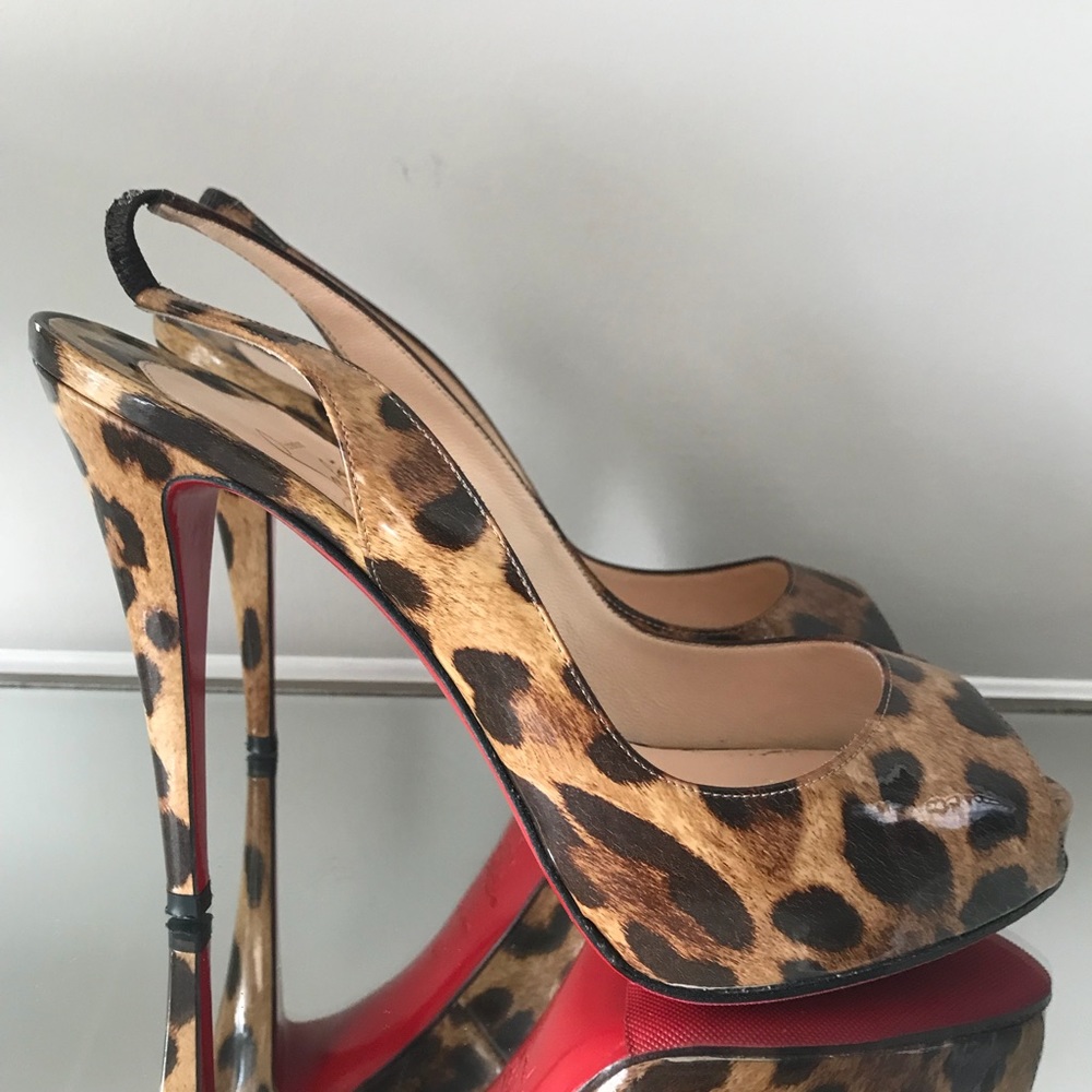 Christian Louboutin Very Prive Leopard Print Pump